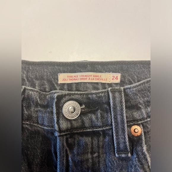 Levi’s jeans! Style “rib cage straight ankle”. Size 24 and 36 inches long. - Picture 2 of 6
